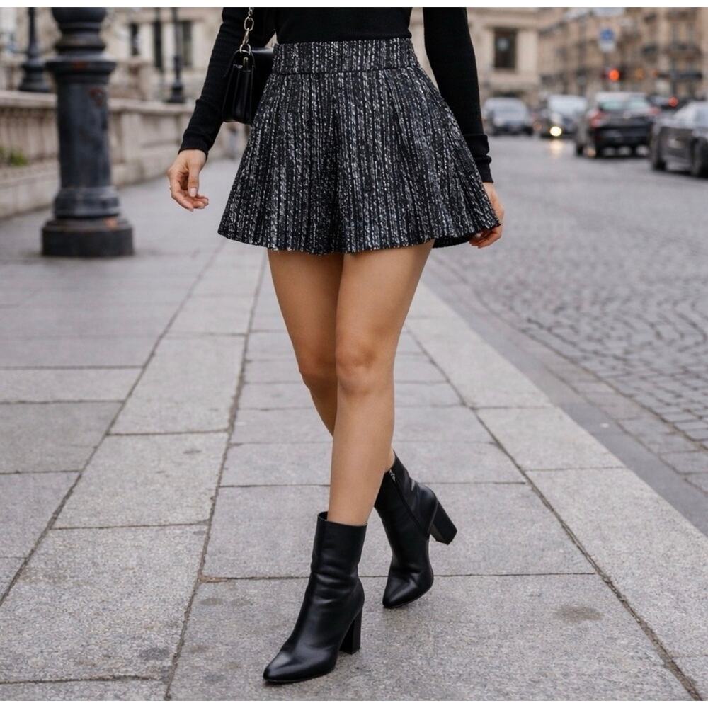 Stella & Jamie Black White Tweed Pleated Mini Shorts Size S NWT